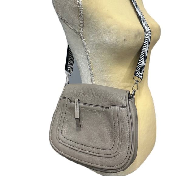 EUC Marc Jacobs Recruit Nomad Saddle Taupe Crossbody Bag‎ - Picture 1 of 11